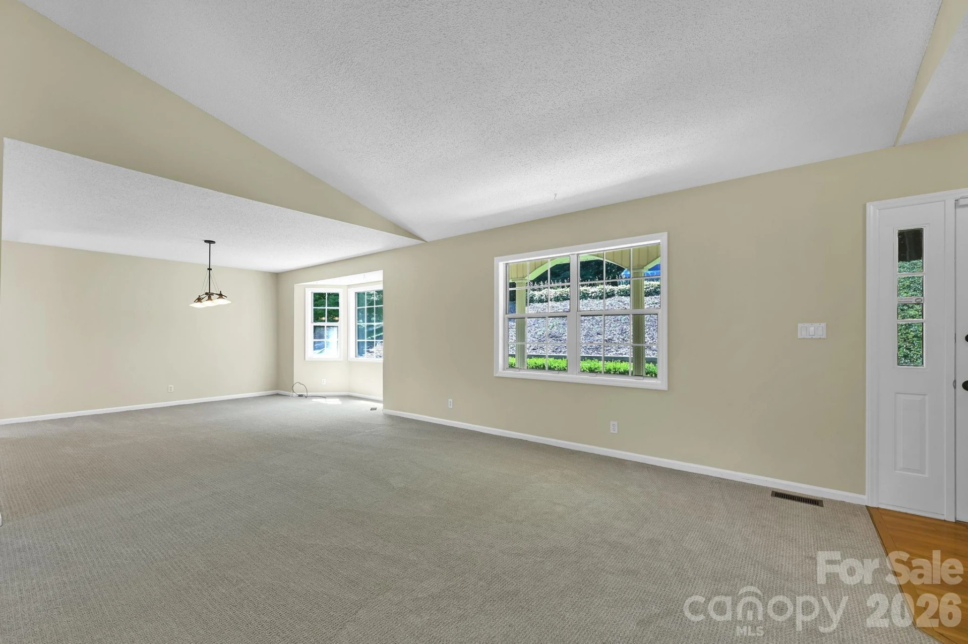 31 Surrey Run - Photo 9