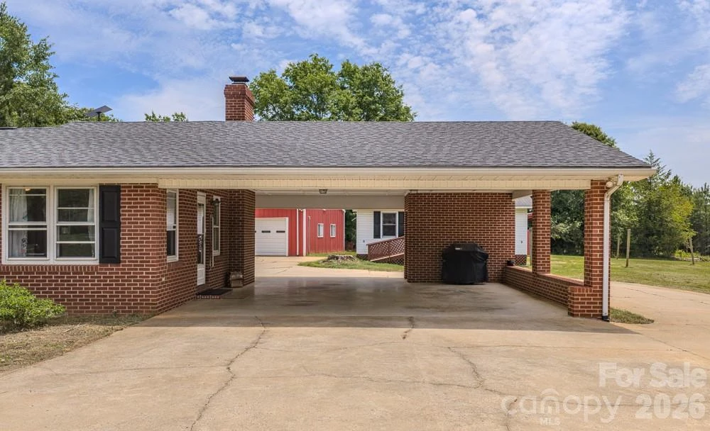1241 County Line Road - Photo 3