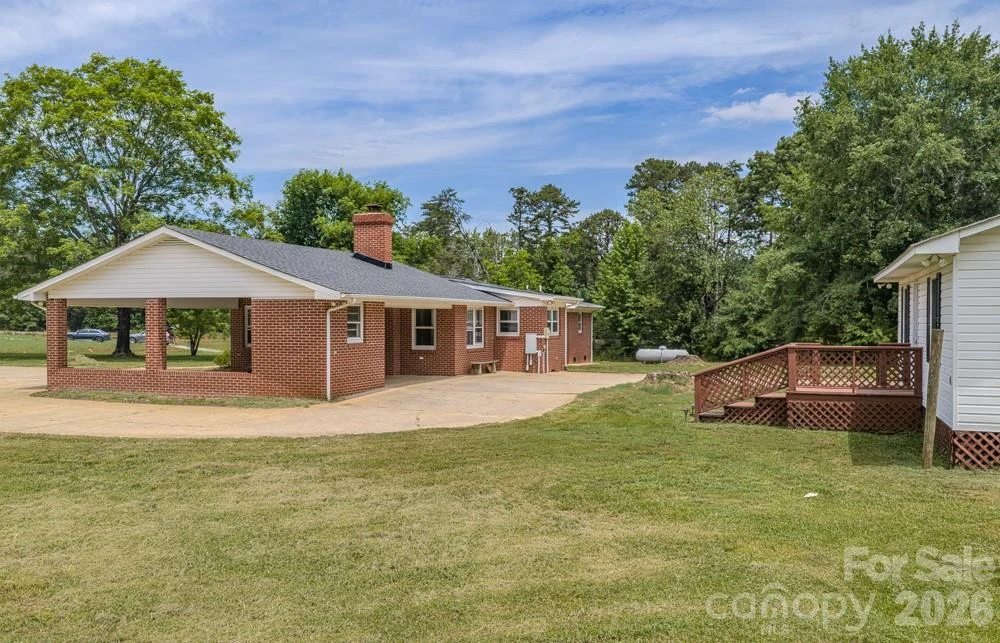 1241 County Line Road - Photo 4