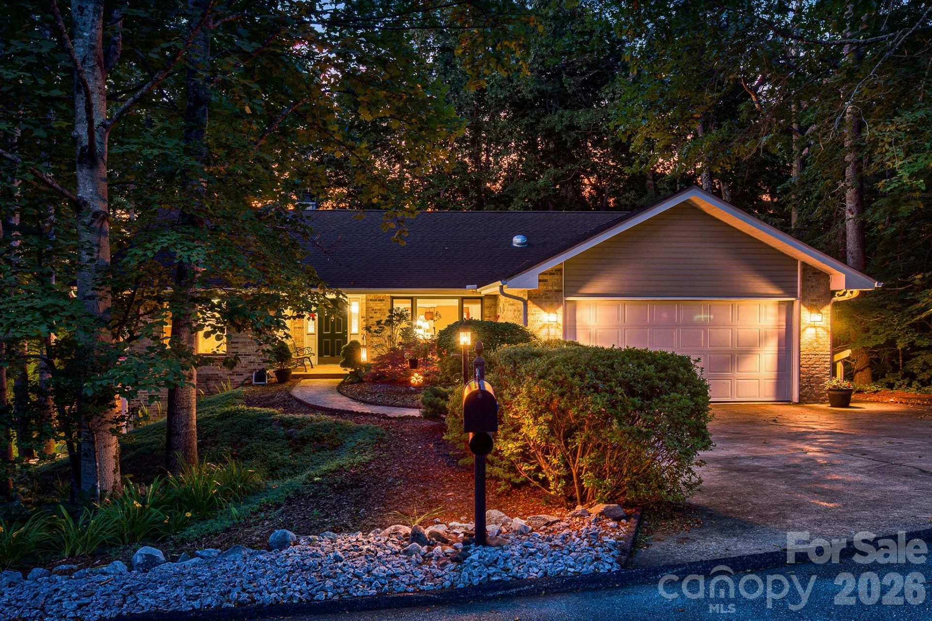 1851 Riverview Court - Photo 2