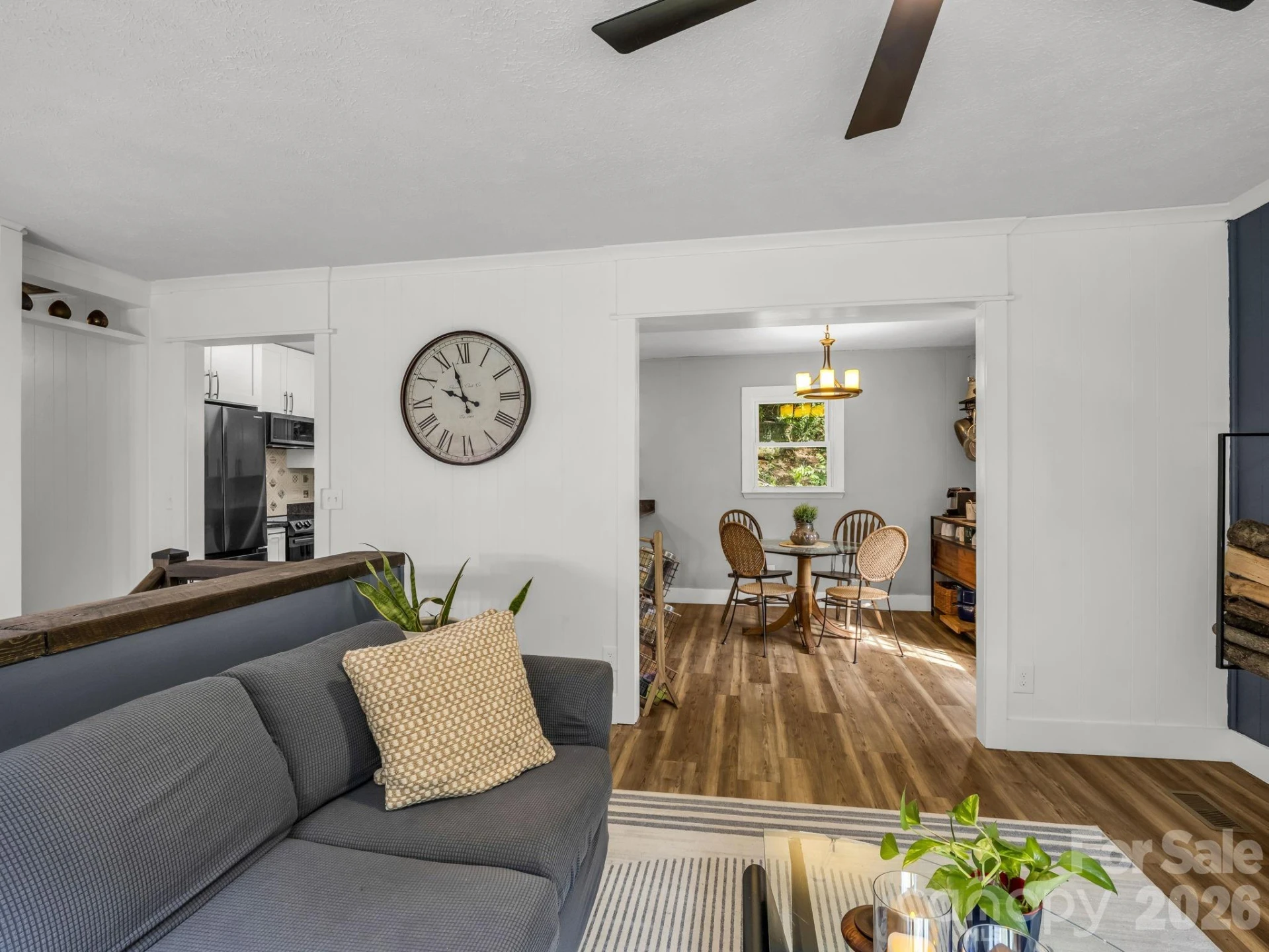 395 E Howard Street - Photo 11