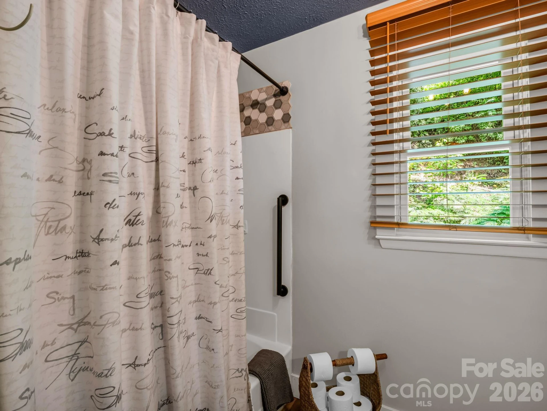 395 E Howard Street - Photo 22