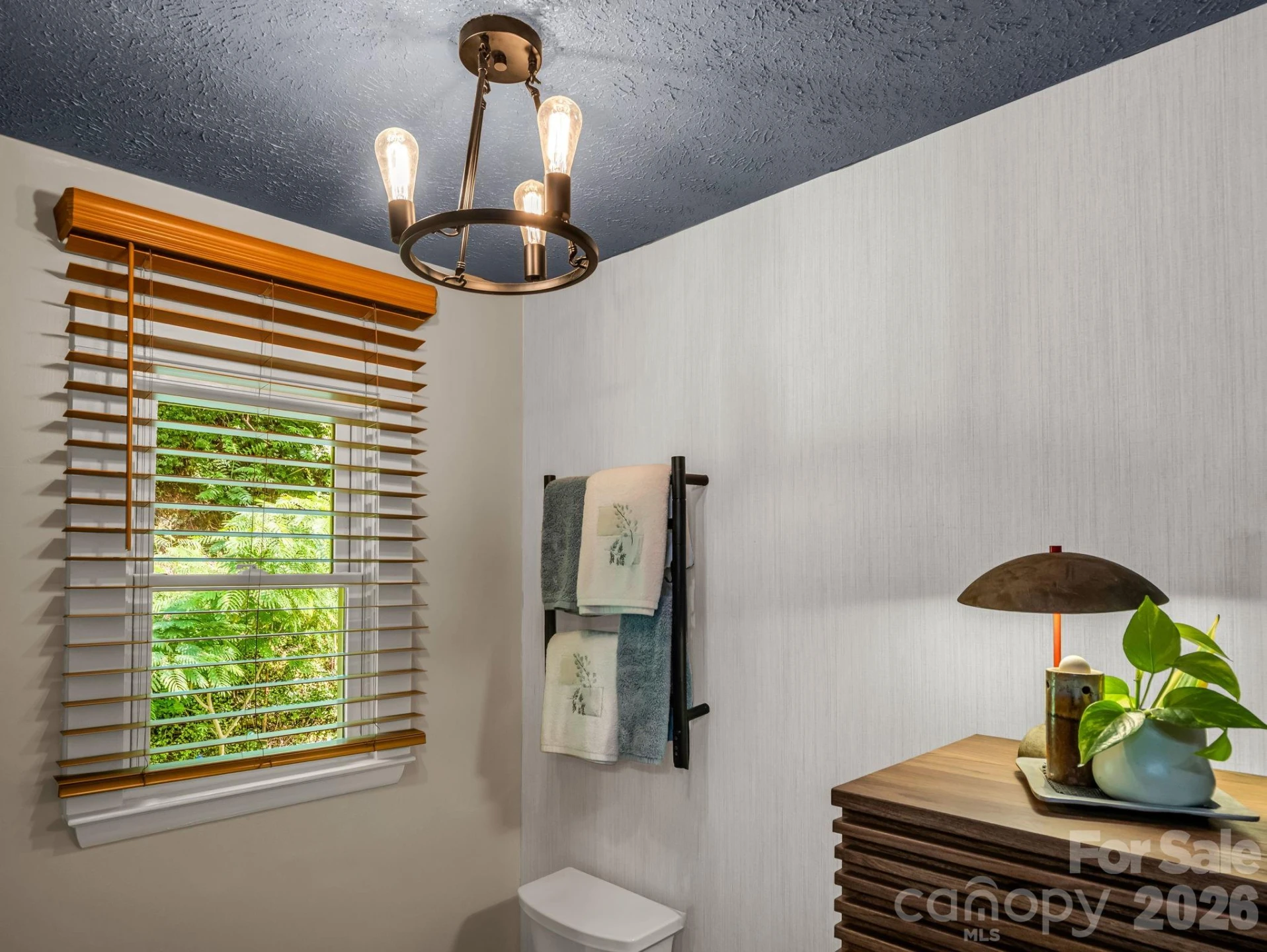 395 E Howard Street - Photo 23