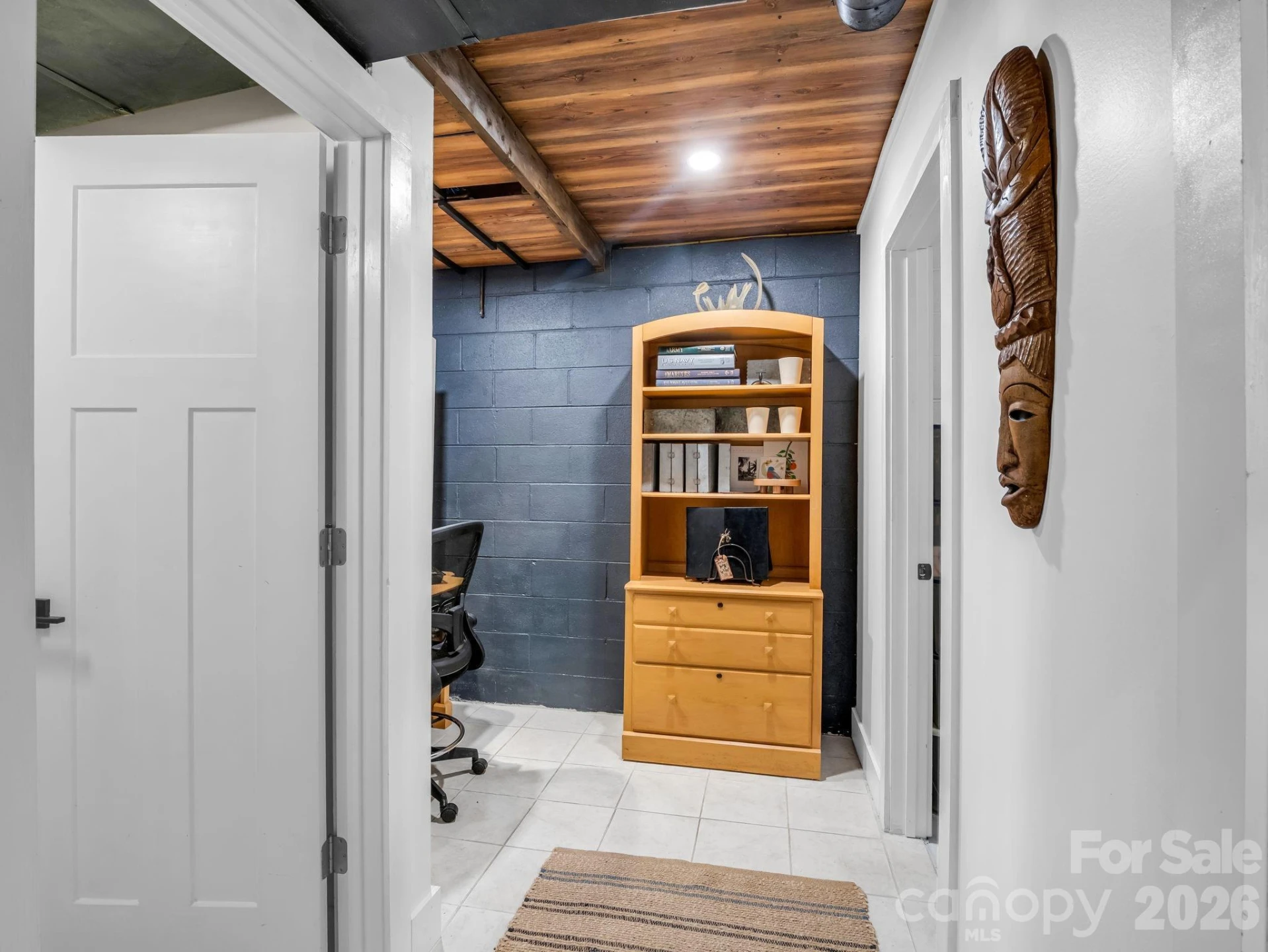395 E Howard Street - Photo 38