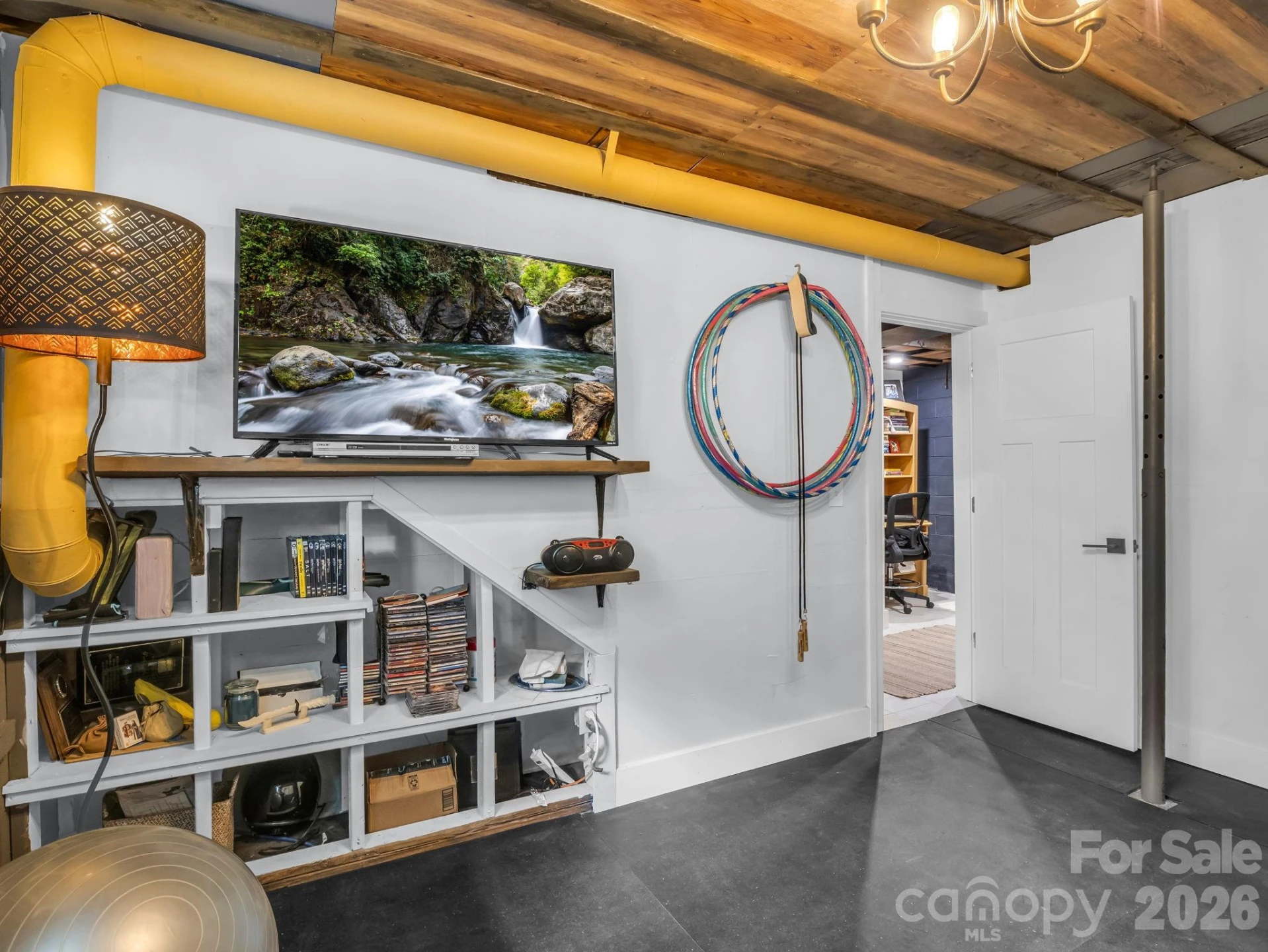 395 E Howard Street - Photo 40