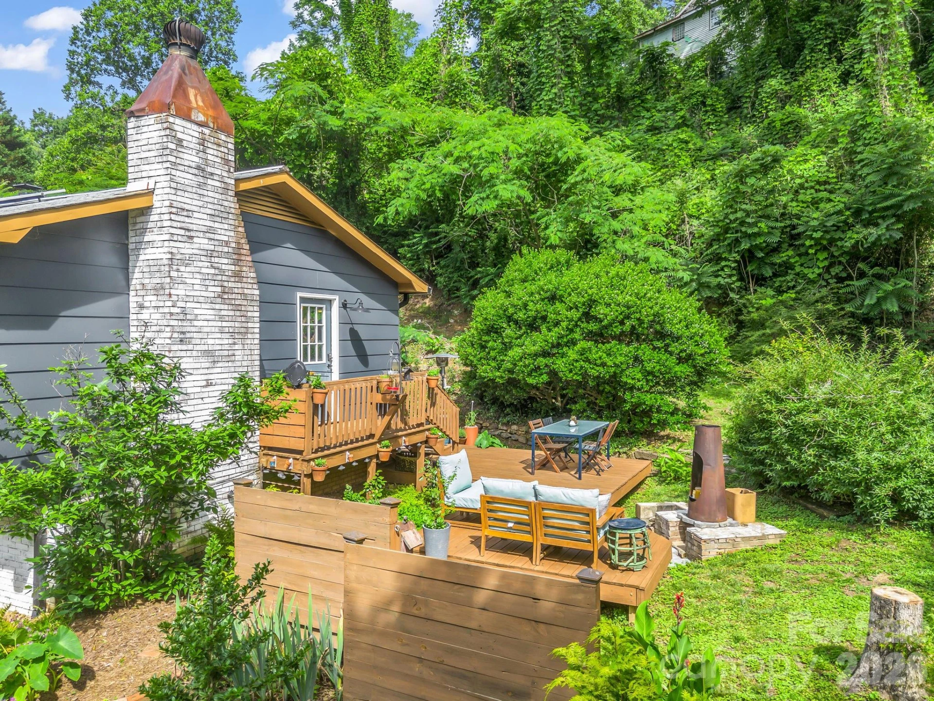 395 E Howard Street - Photo 47