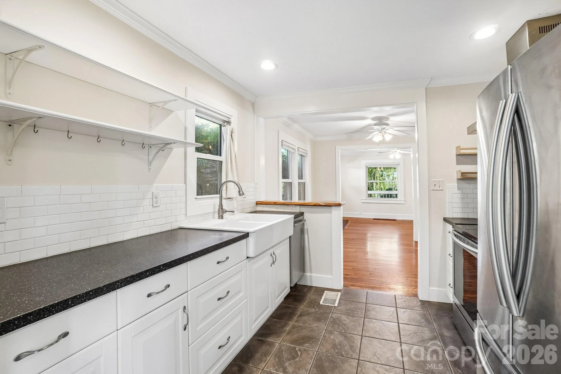 31 Clay Street - Photo 4
