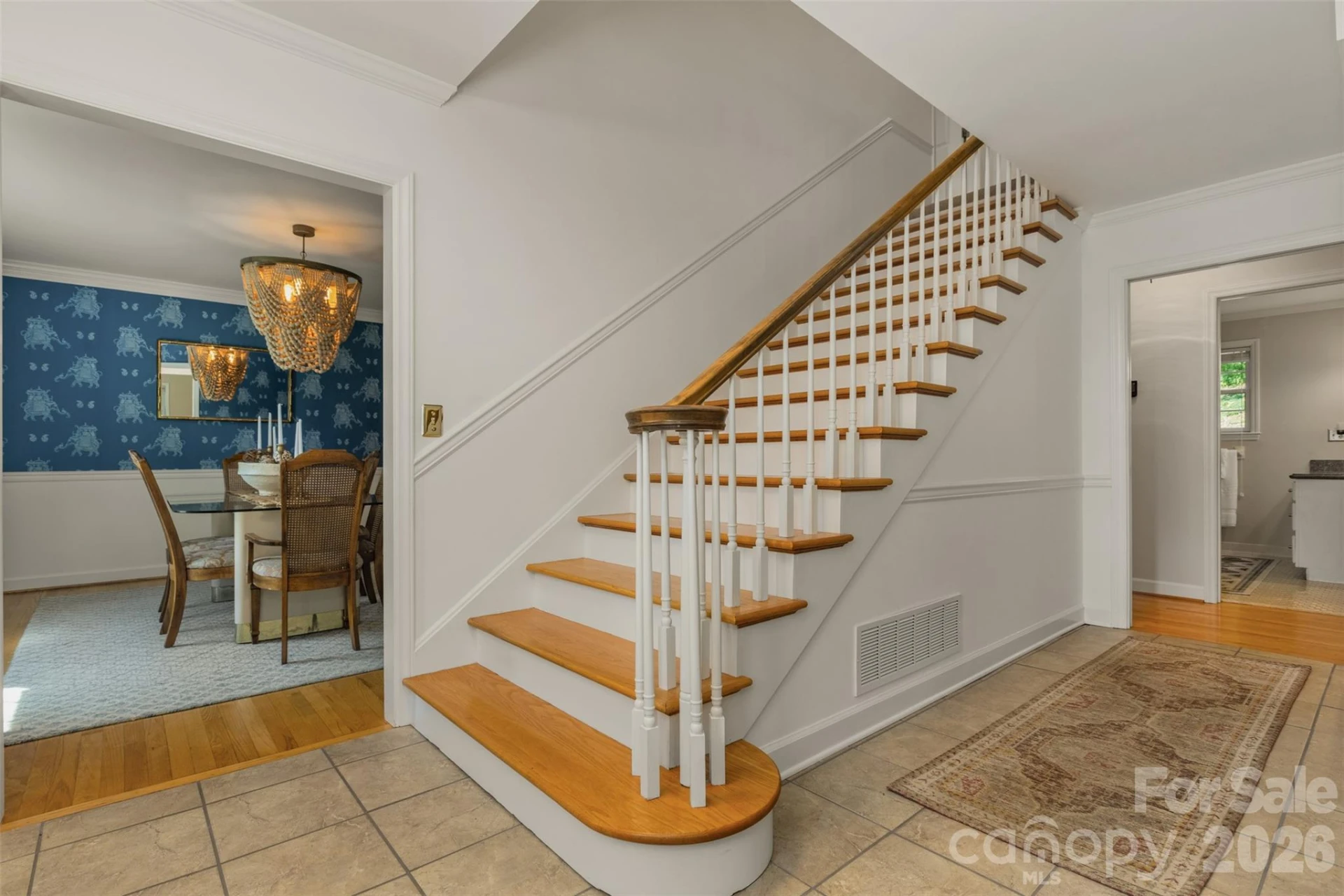 425 Sondley Woods Place - Photo 18