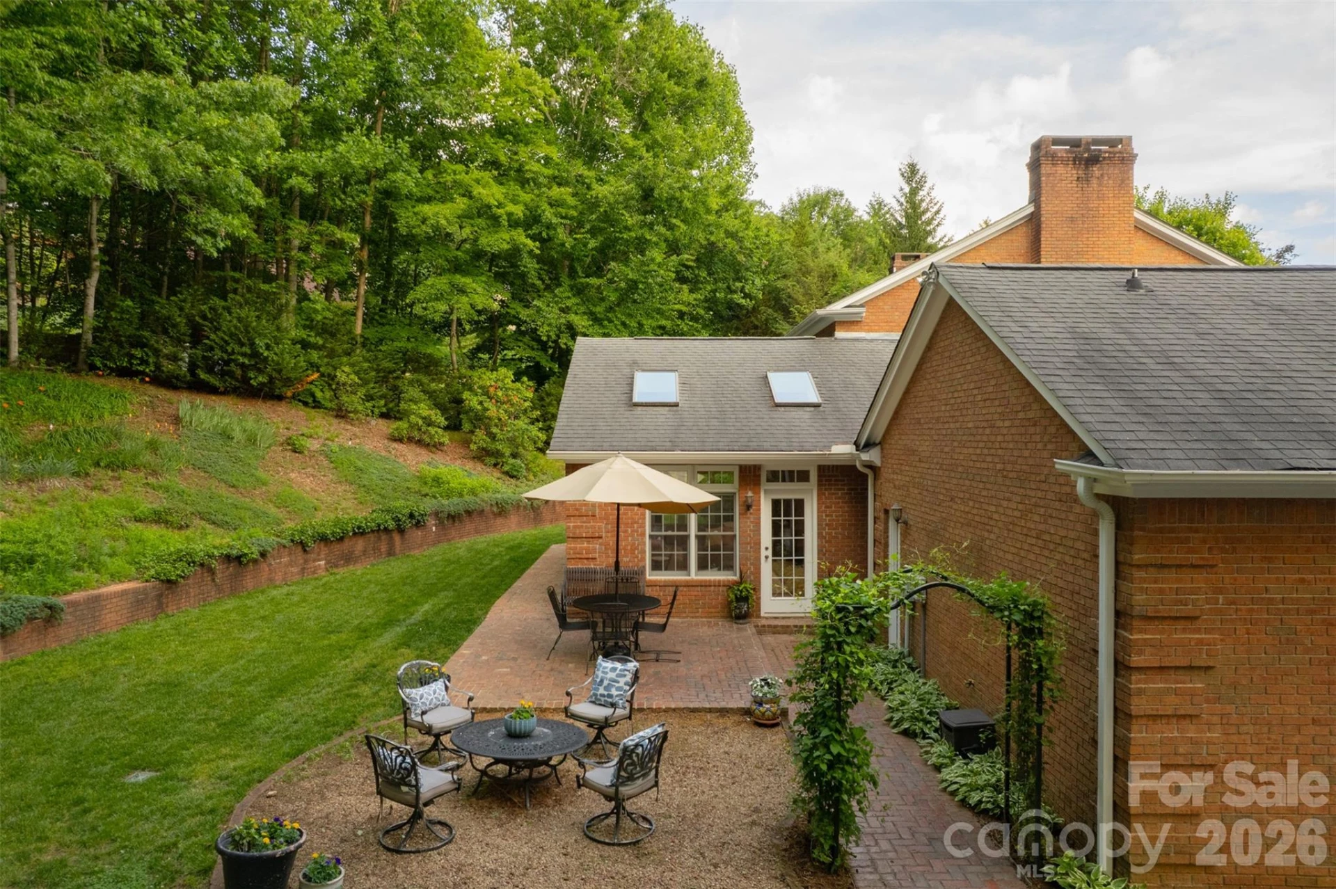 425 Sondley Woods Place - Photo 36