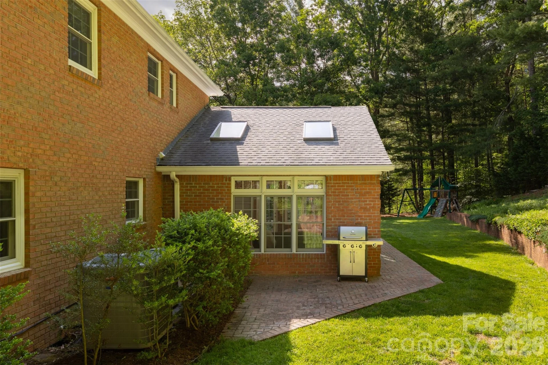 425 Sondley Woods Place - Photo 41
