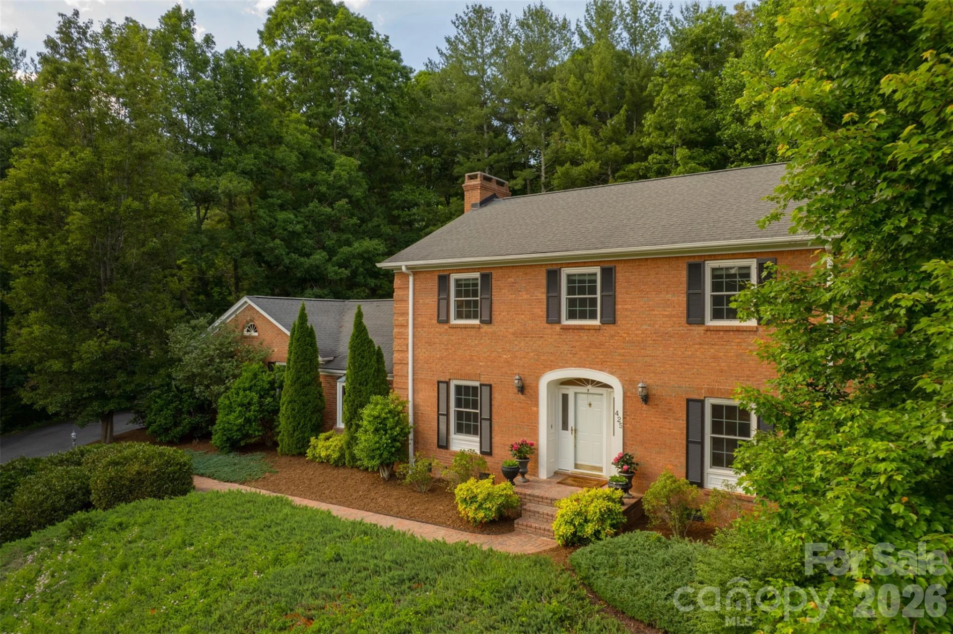 425 Sondley Woods Place - Photo 42