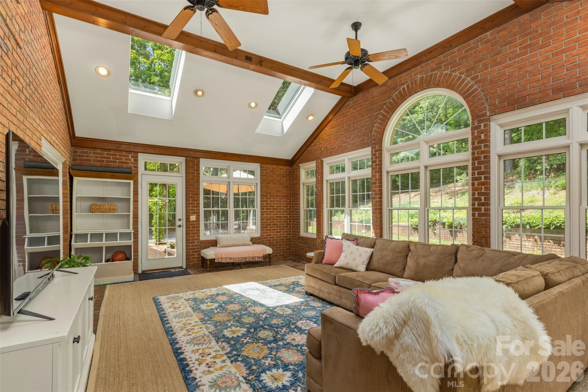 425 Sondley Woods Place - Photo 7