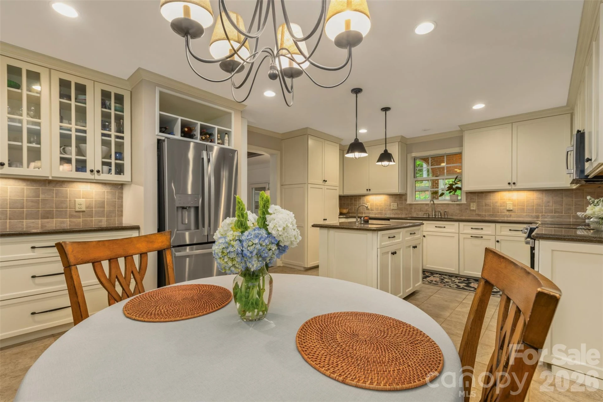 425 Sondley Woods Place - Photo 10