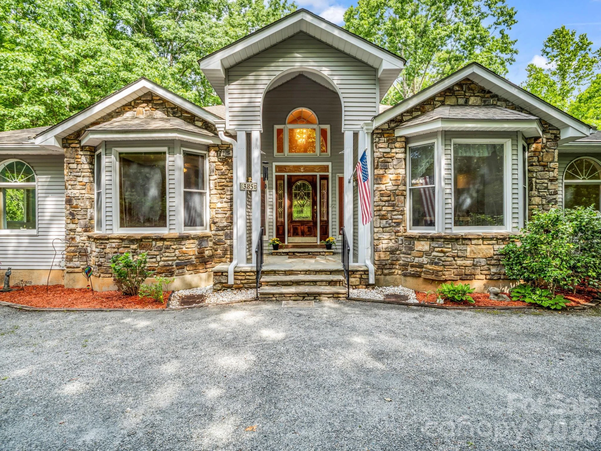 385 Park Street - Photo 2