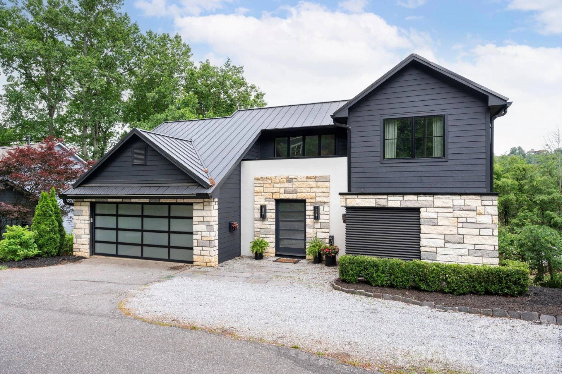 48 Woodvale Avenue - Photo 2