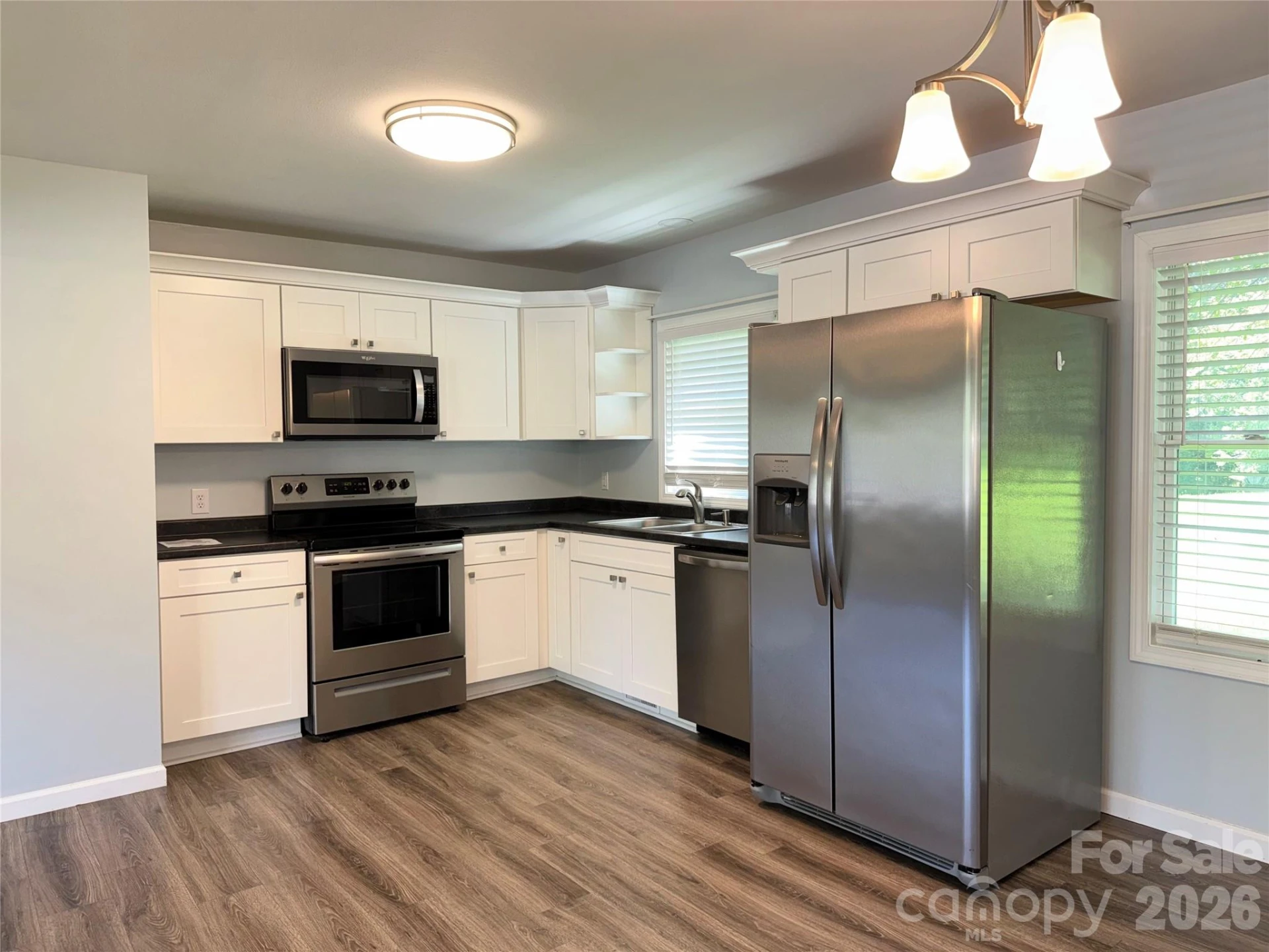 84 E Hunt Drive - Photo 4