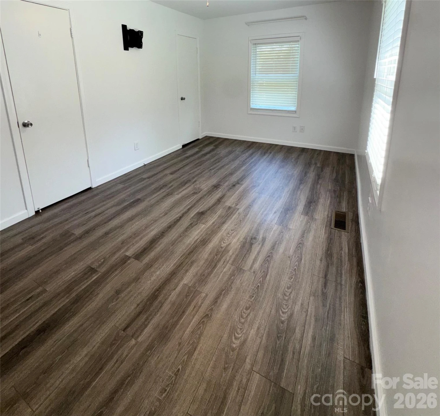 84 E Hunt Drive - Photo 9