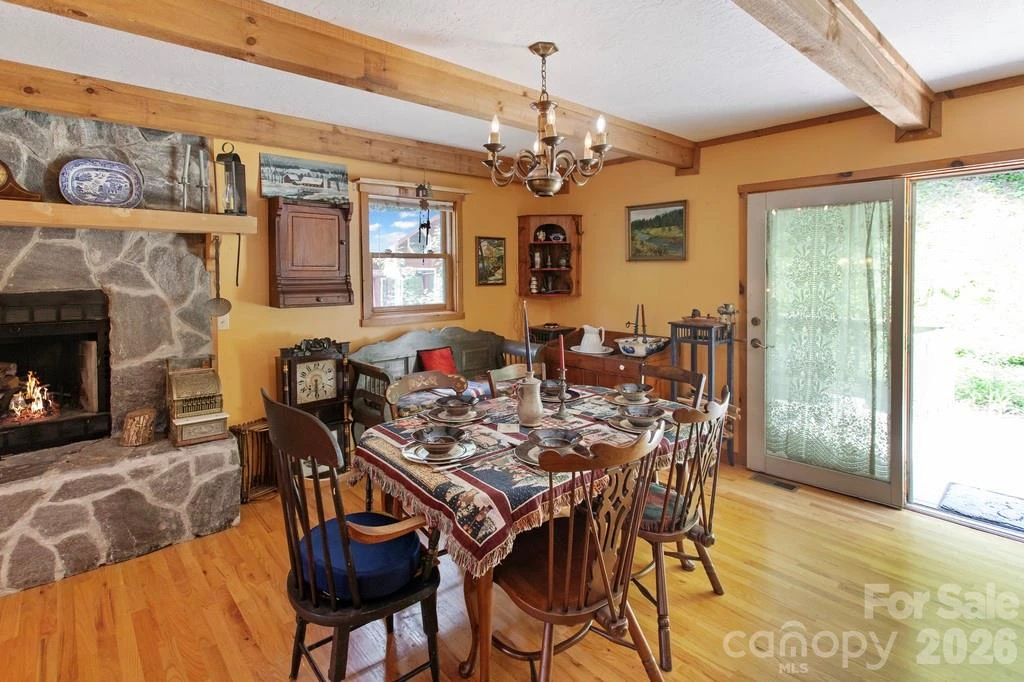 31 Valley Cove Place - Photo 4