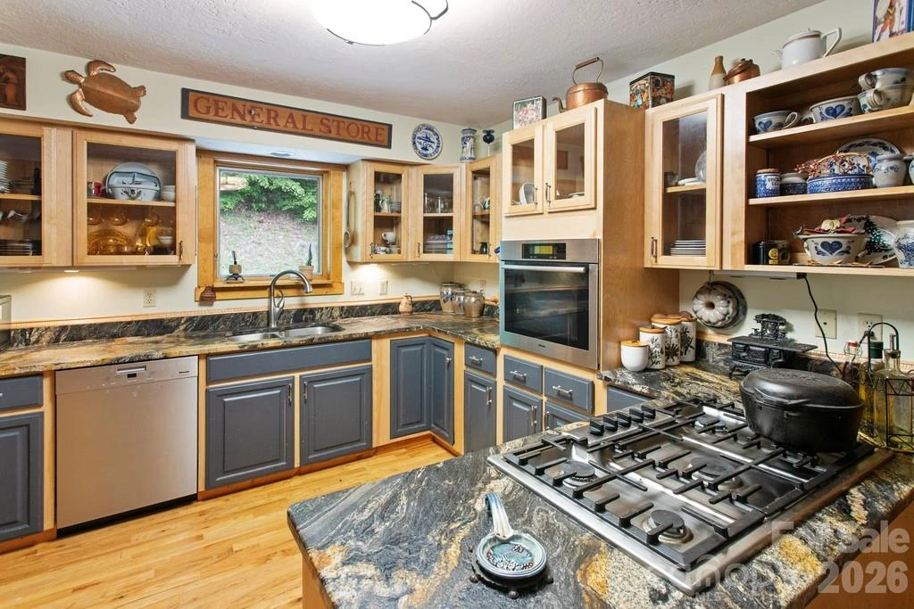 31 Valley Cove Place - Photo 8