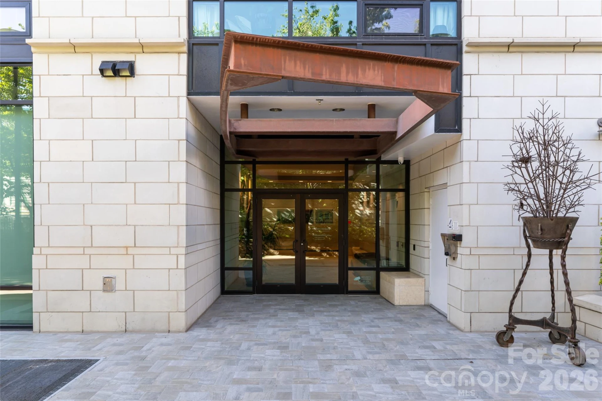 60 unit #302 N Market Street - Photo 35