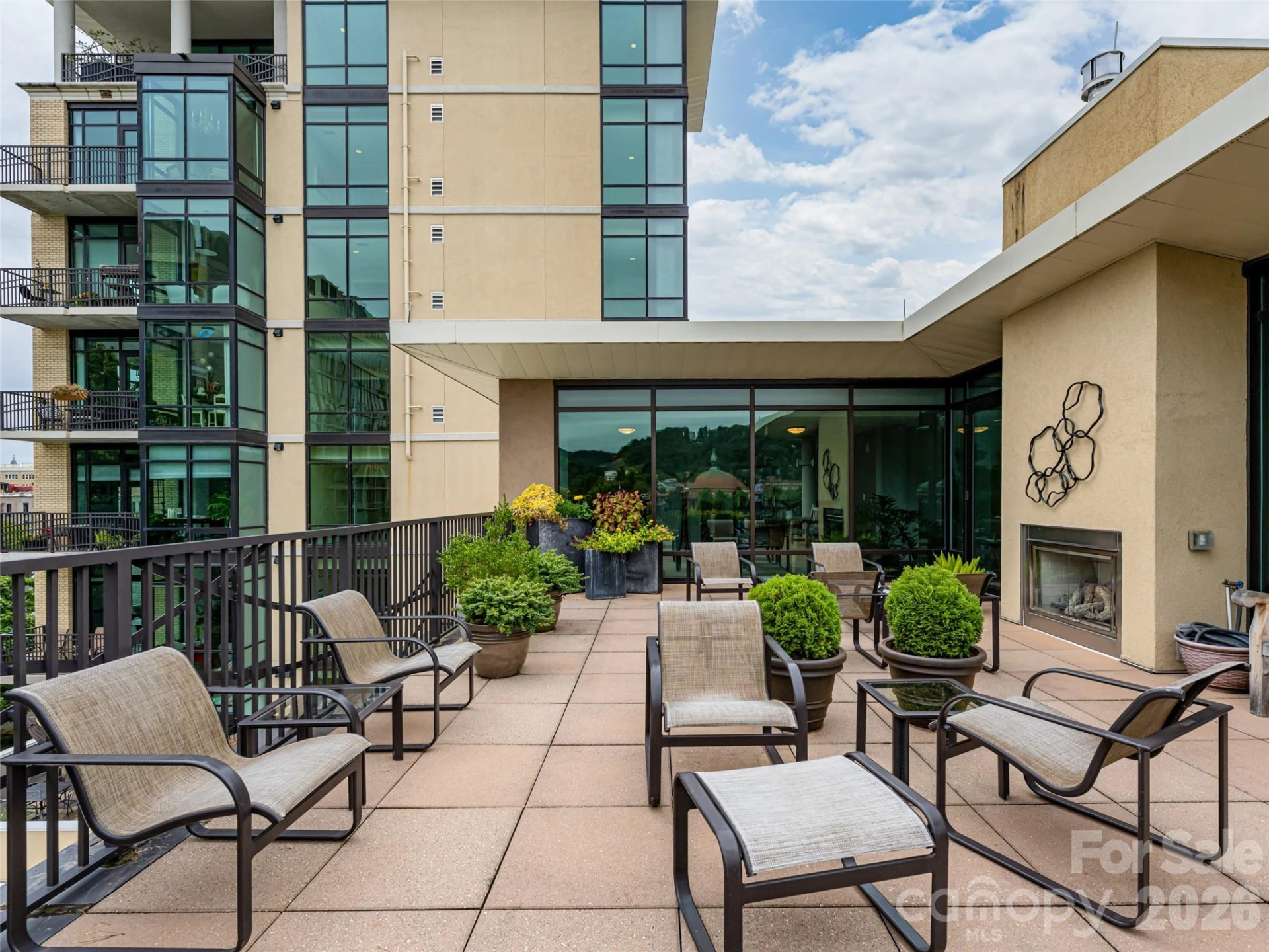 60 unit #302 N Market Street - Photo 47