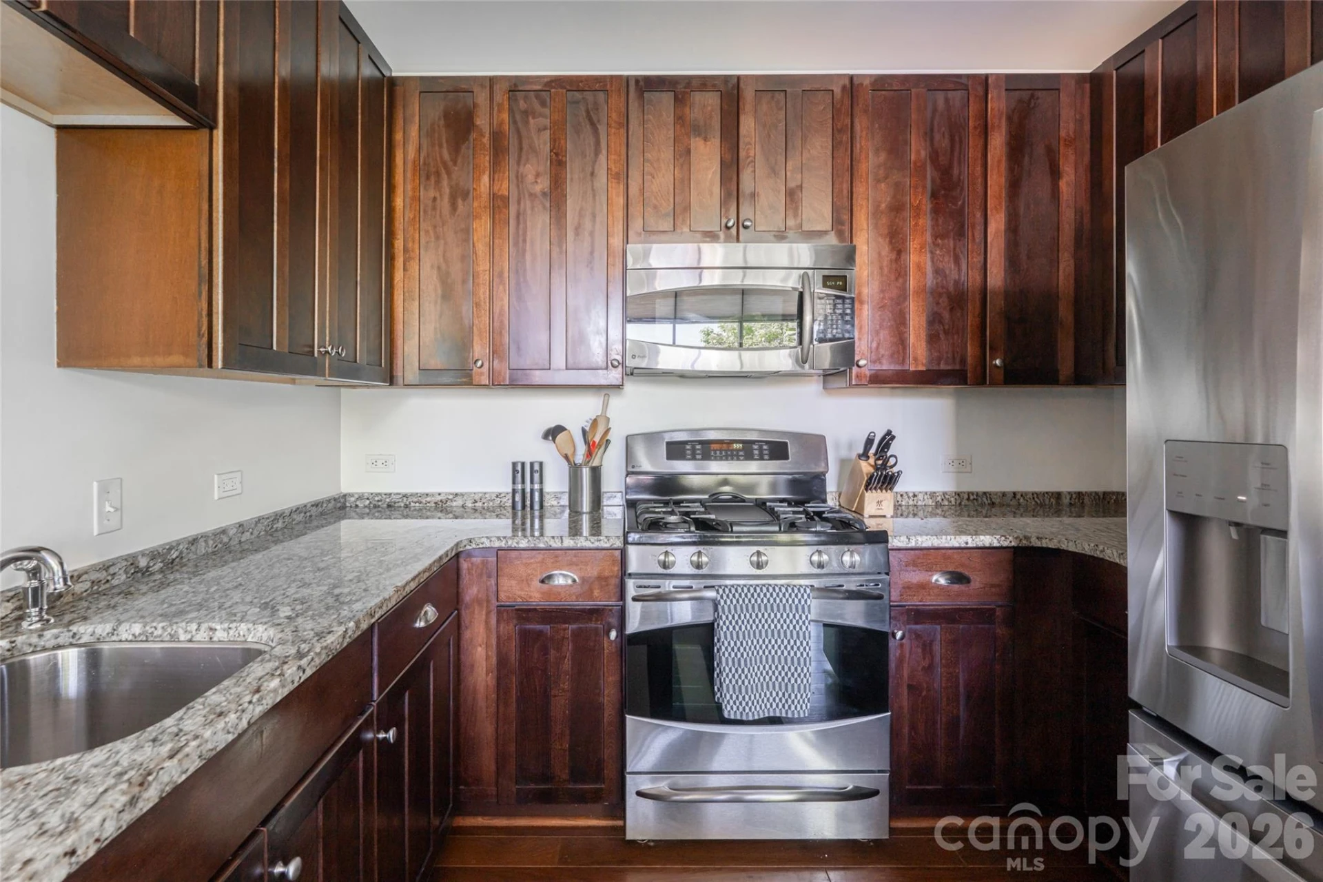 60 unit #302 N Market Street - Photo 8
