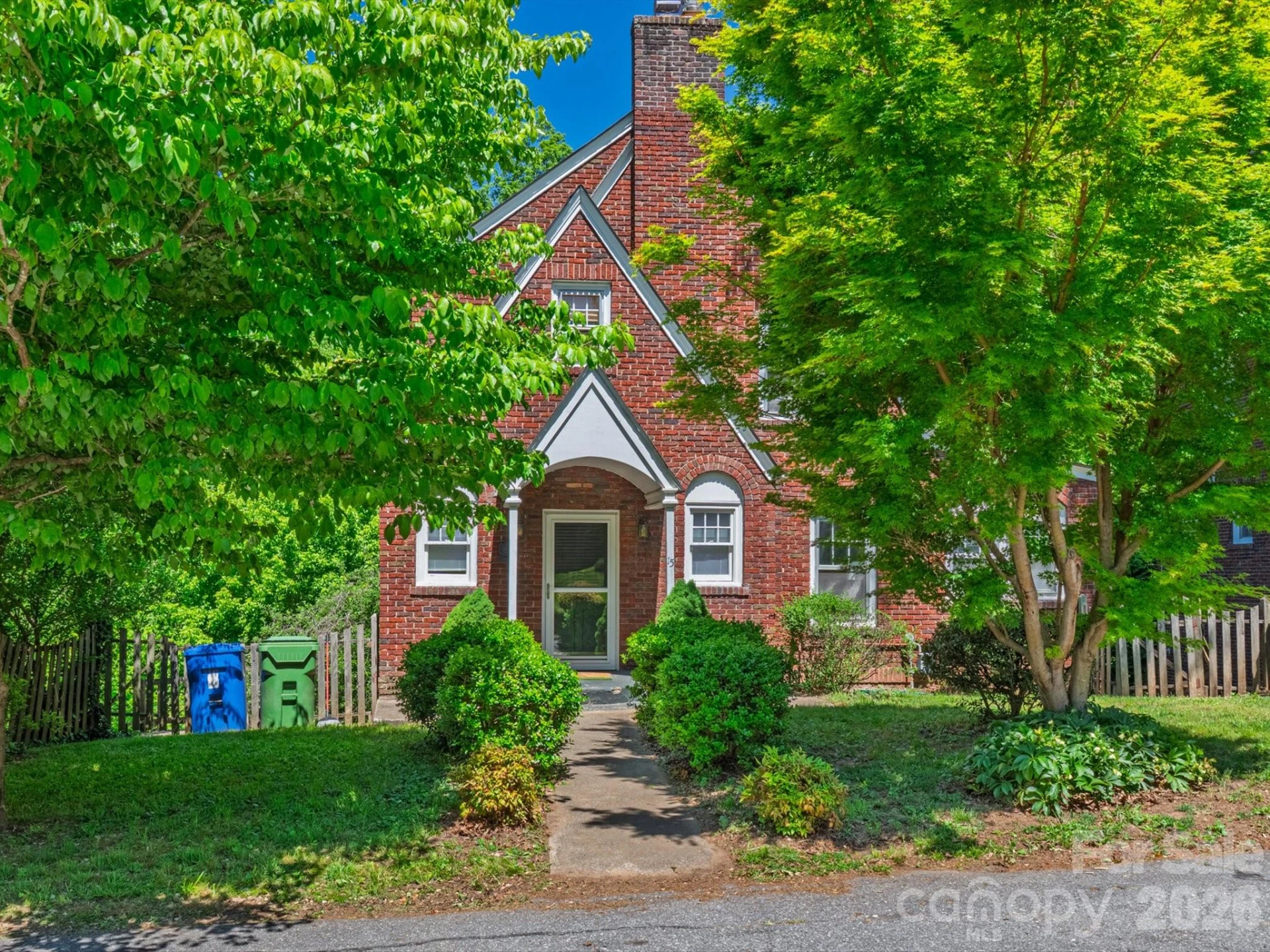 15 Sylvan Avenue - Photo 2