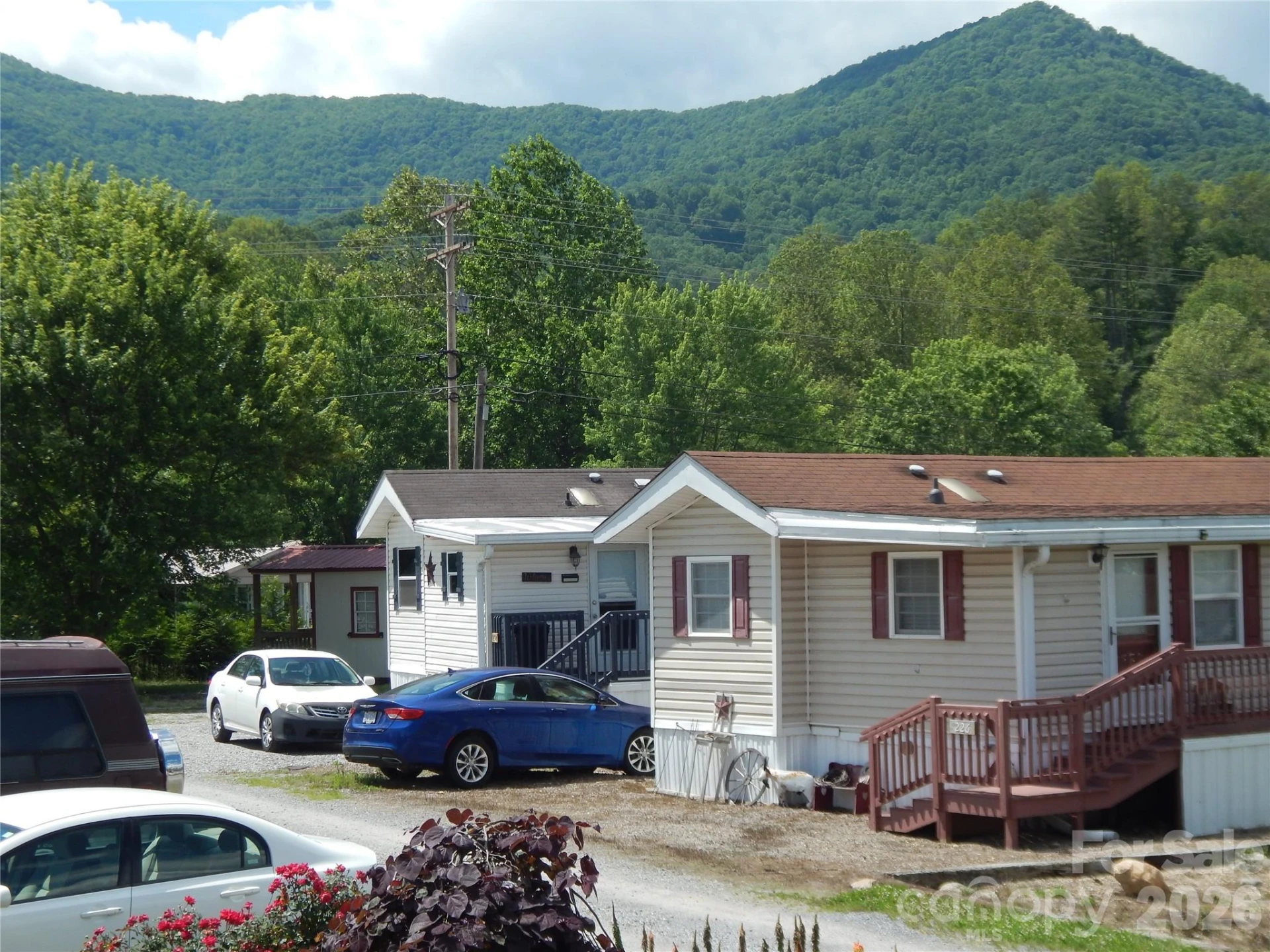 219 Pike Point - Photo 4