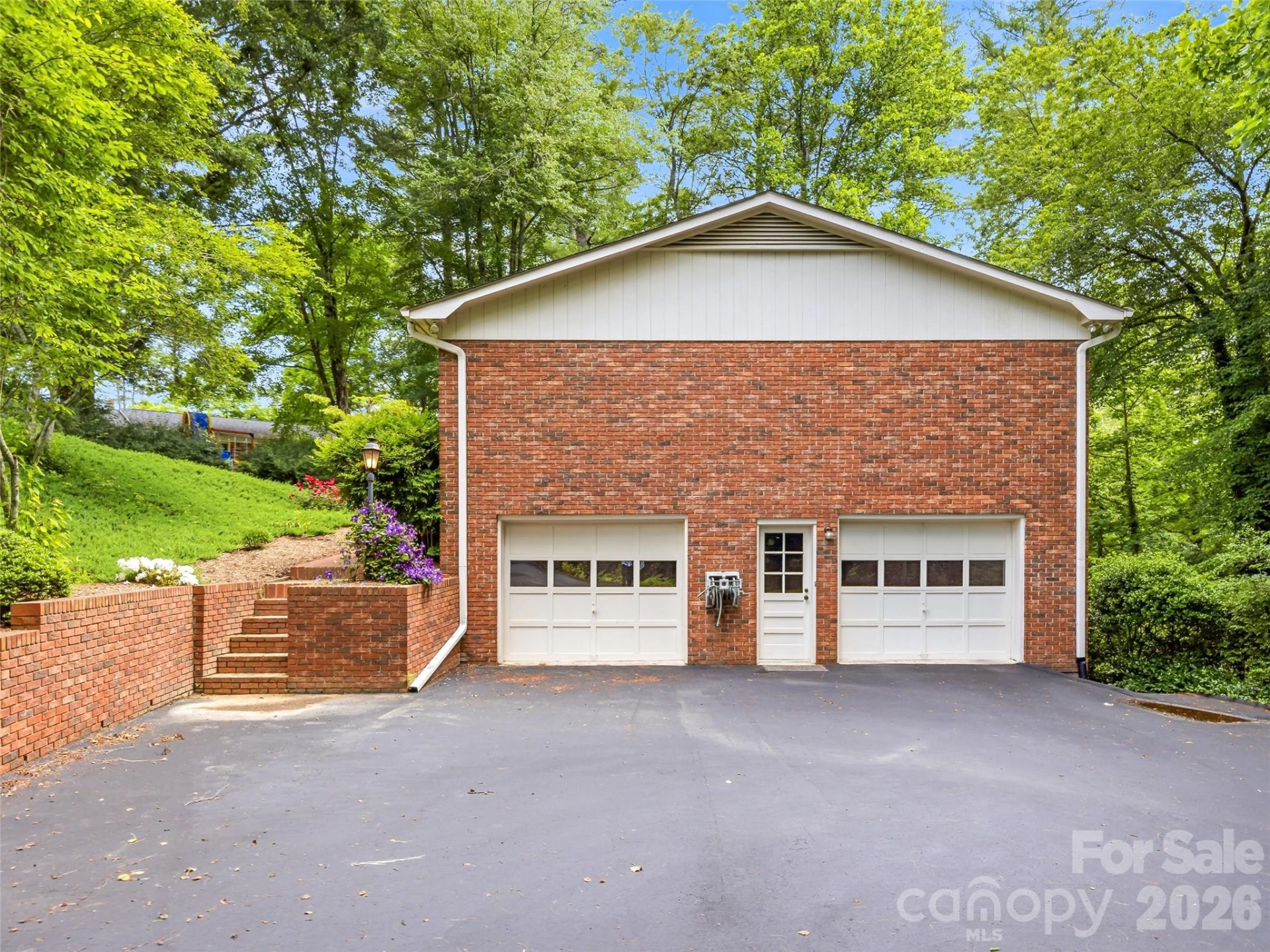 126 Surry Lane - Photo 4