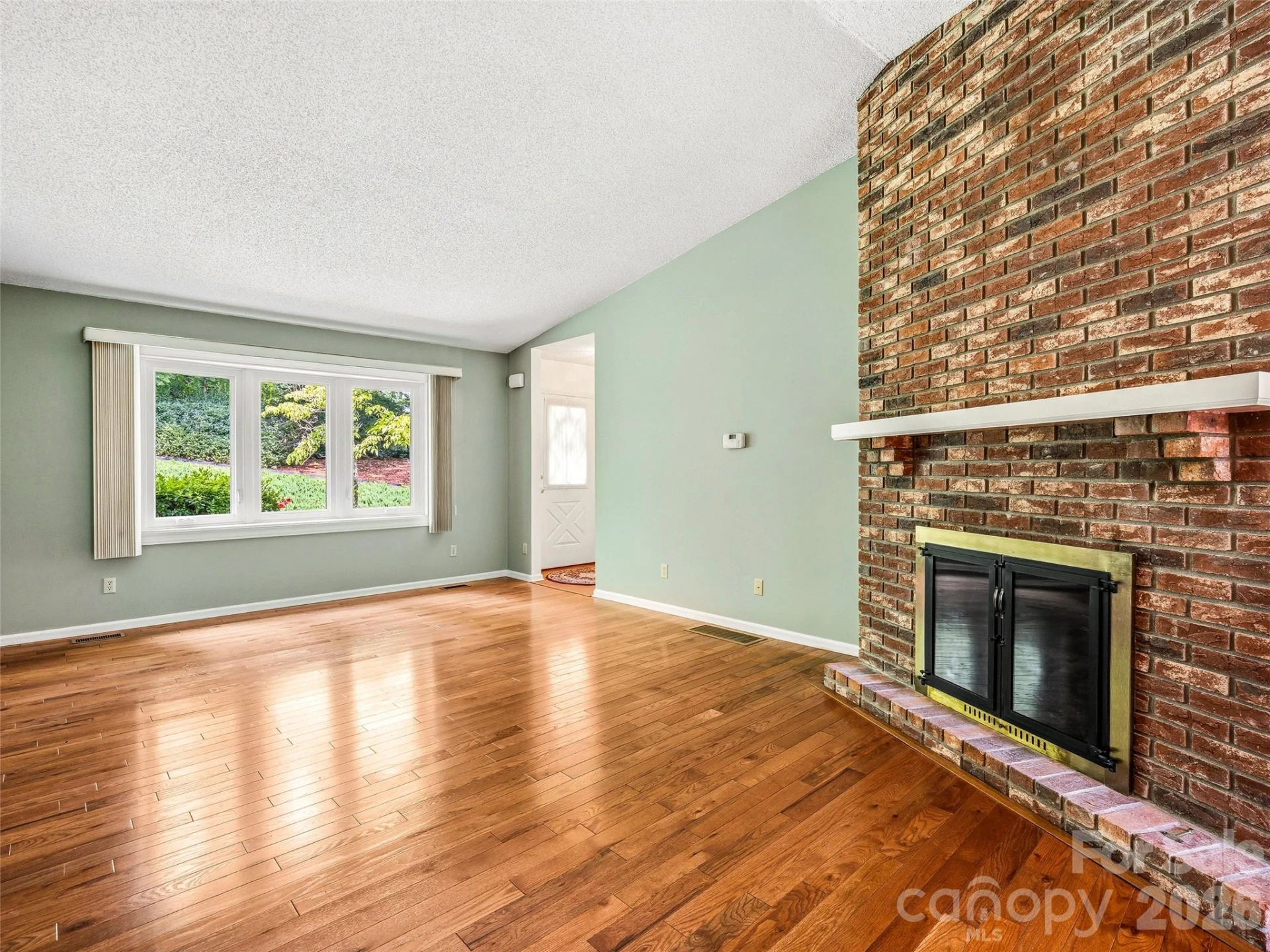 126 Surry Lane - Photo 5