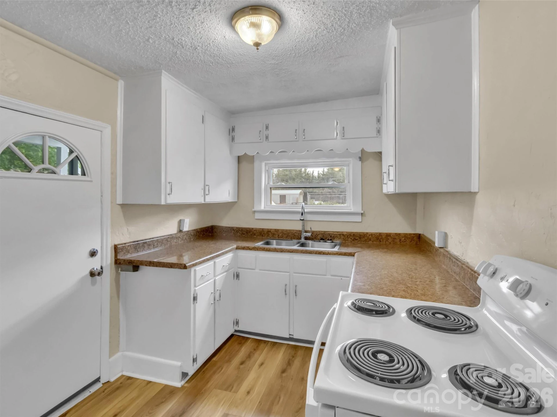 492 Riverbend Street - Photo 28