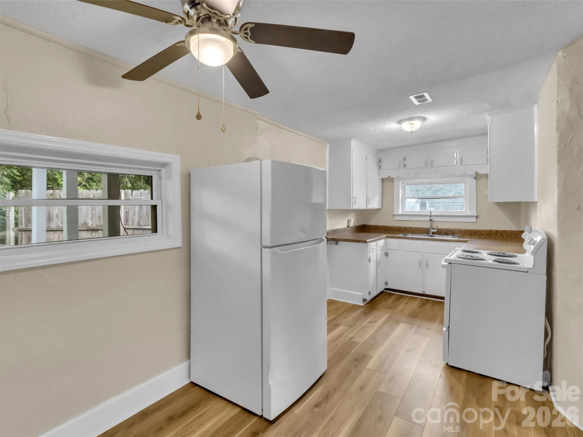 492 Riverbend Street - Photo 31