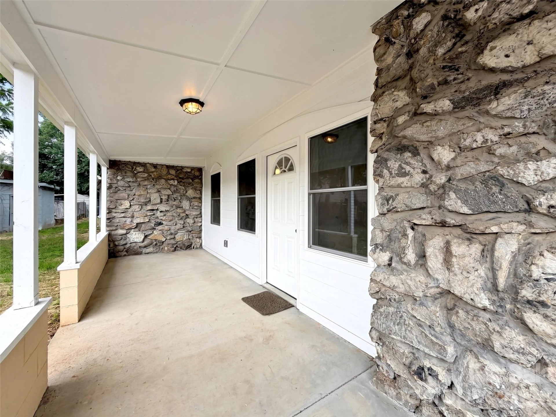 492 Riverbend Street - Photo 7