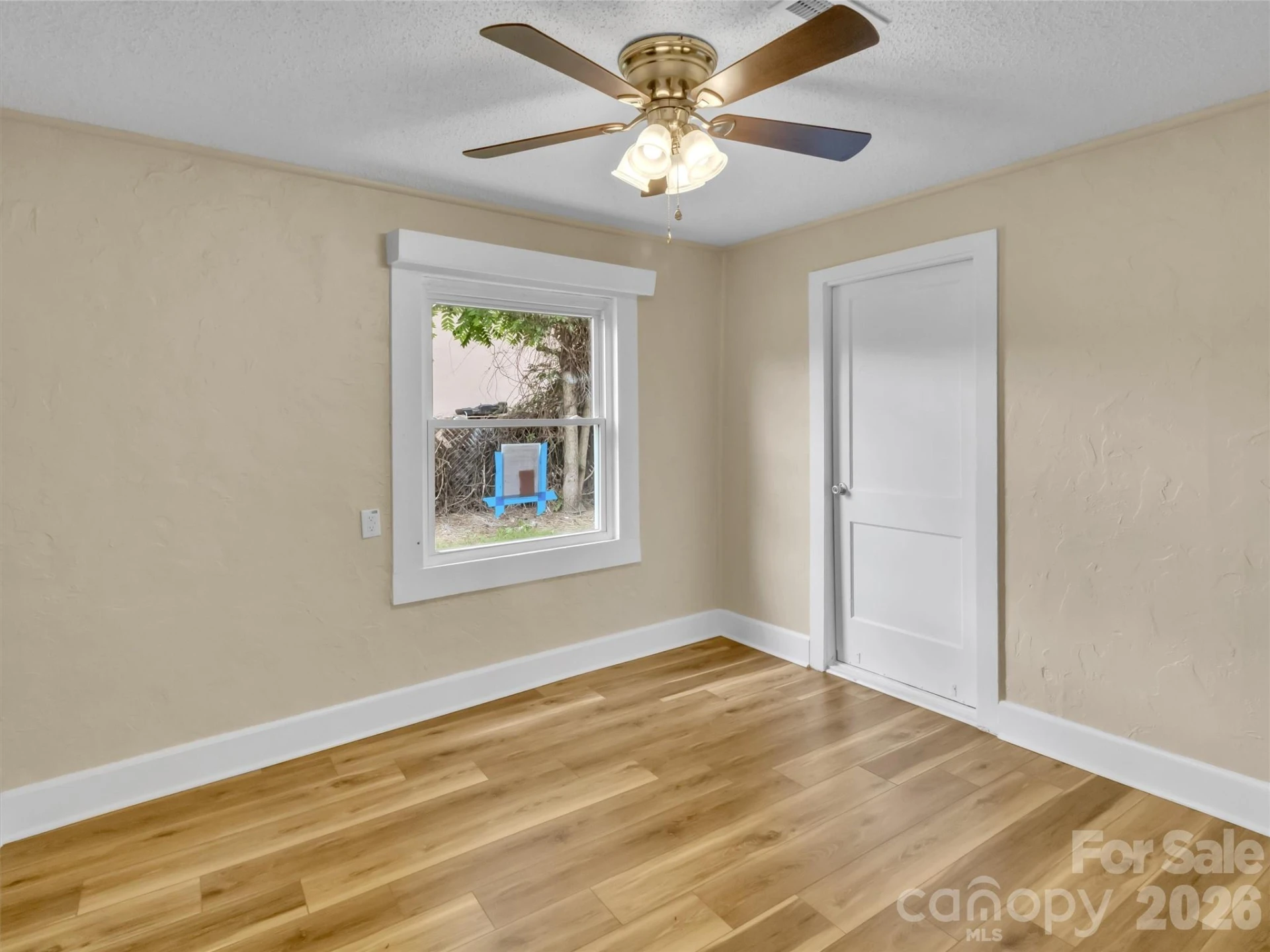 492 Riverbend Street - Photo 11