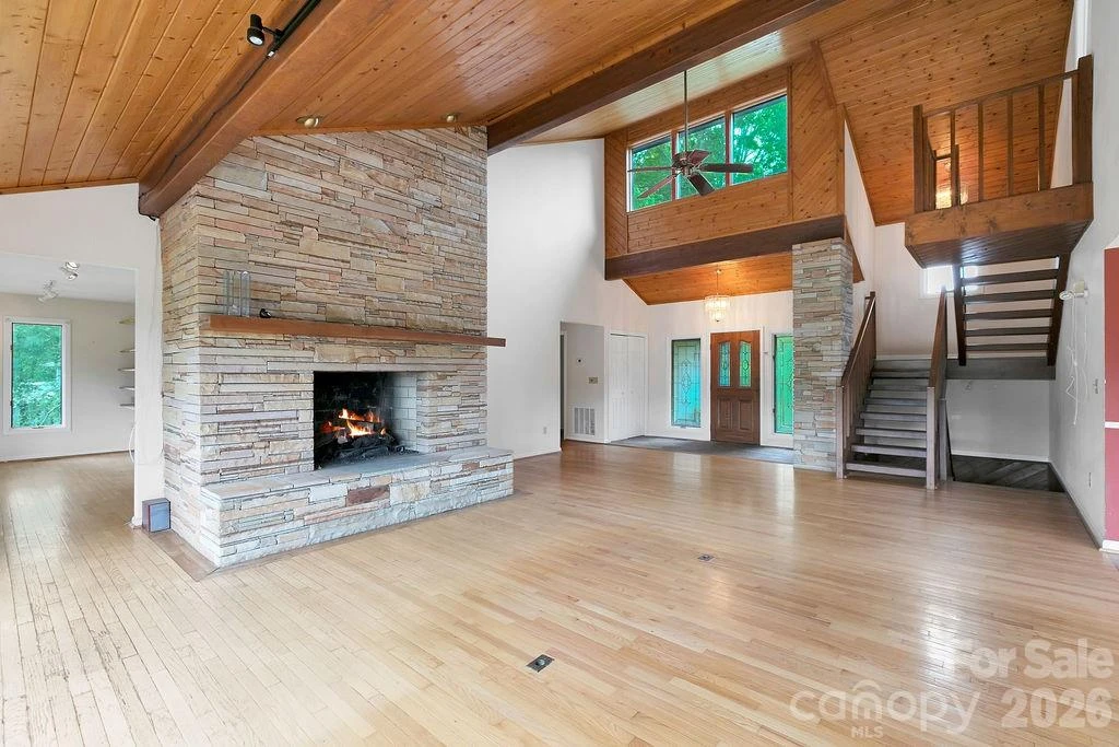 547 Windover Drive - Photo 5