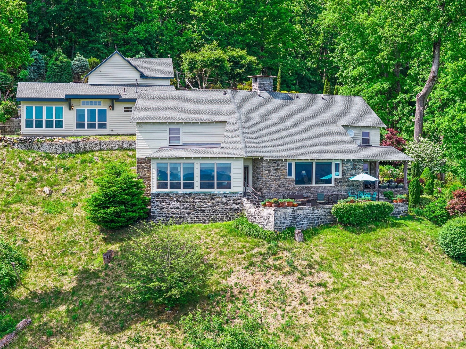 729 Bear Wallow Road - Photo 2