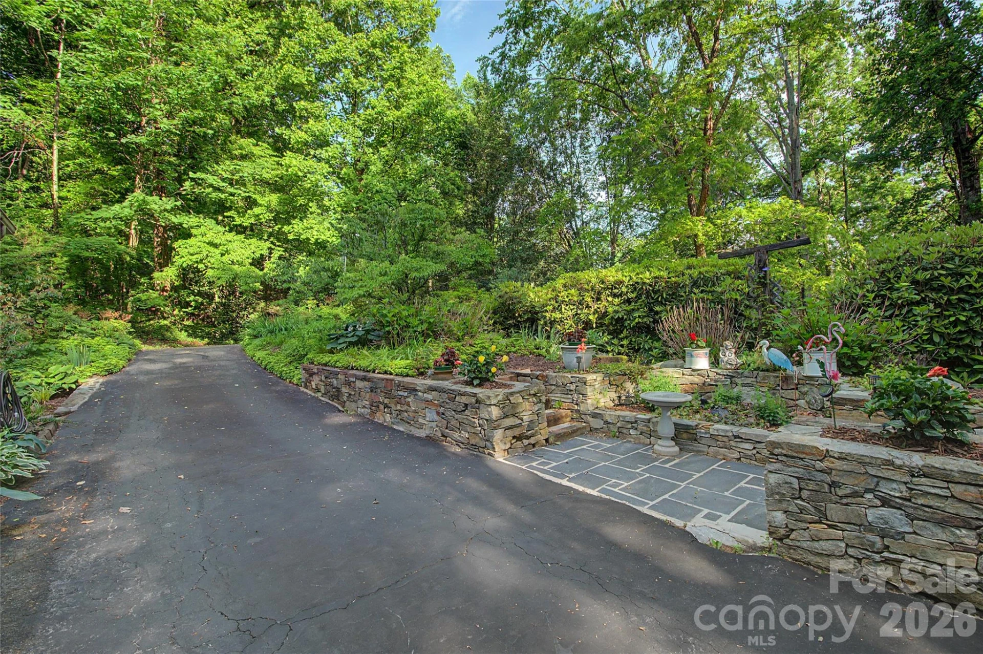 383 Ravenwood Lane - Photo 3