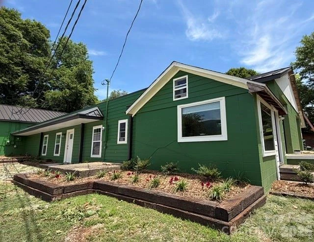 68 Circle Drive - Photo 2
