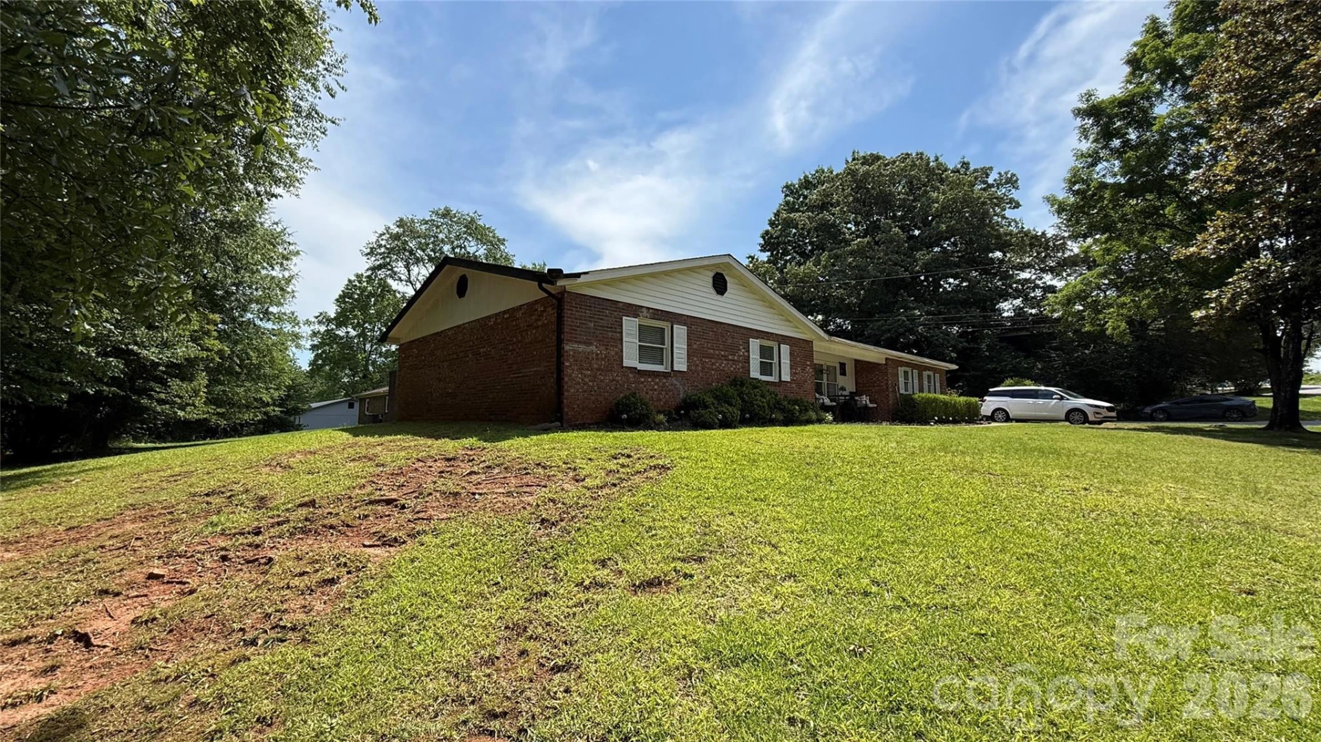 172 Parkland Drive - Photo 3