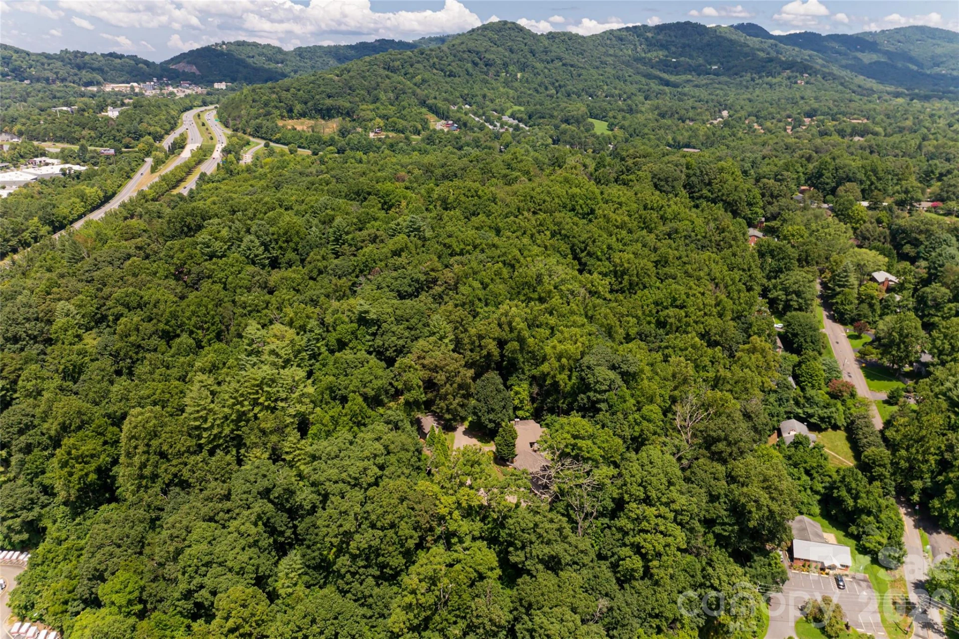 711 Shawnee Trail - Photo 3