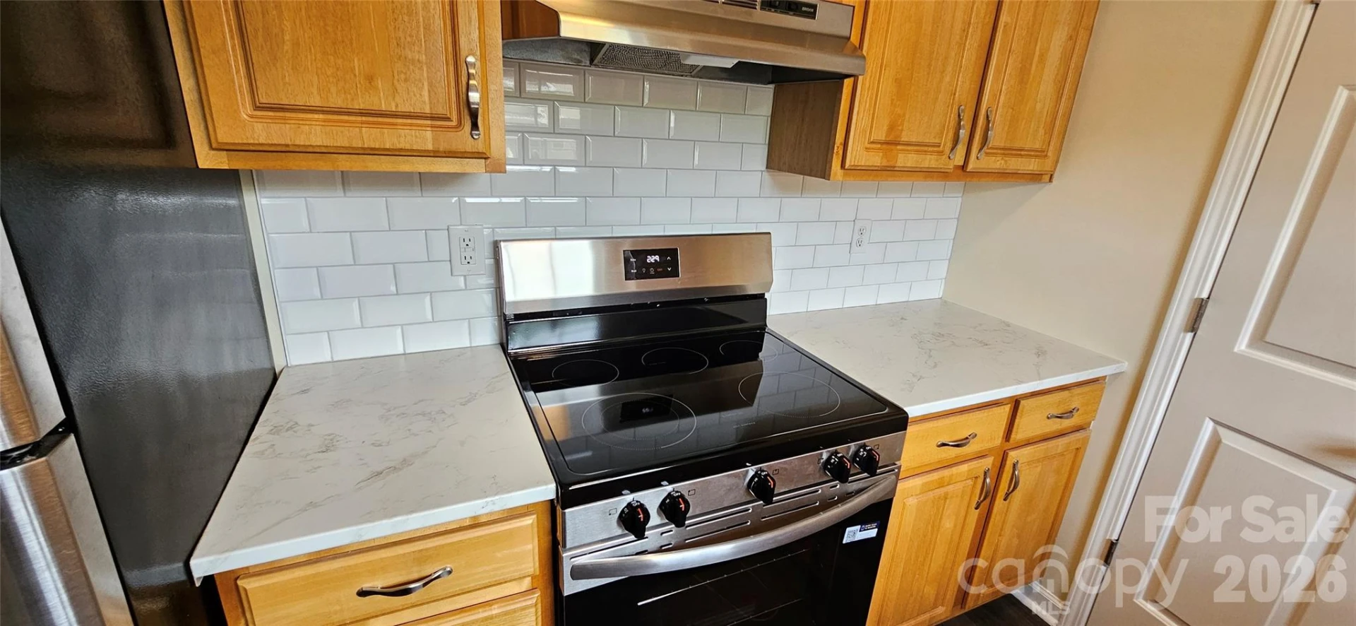 605 Carlyle Way - Photo 5