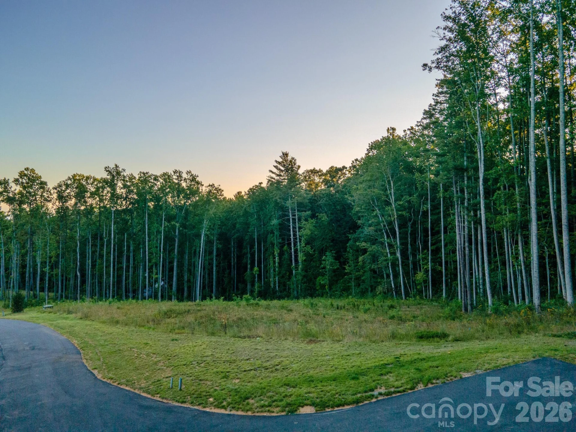 444 Irvine Drive - Photo 3
