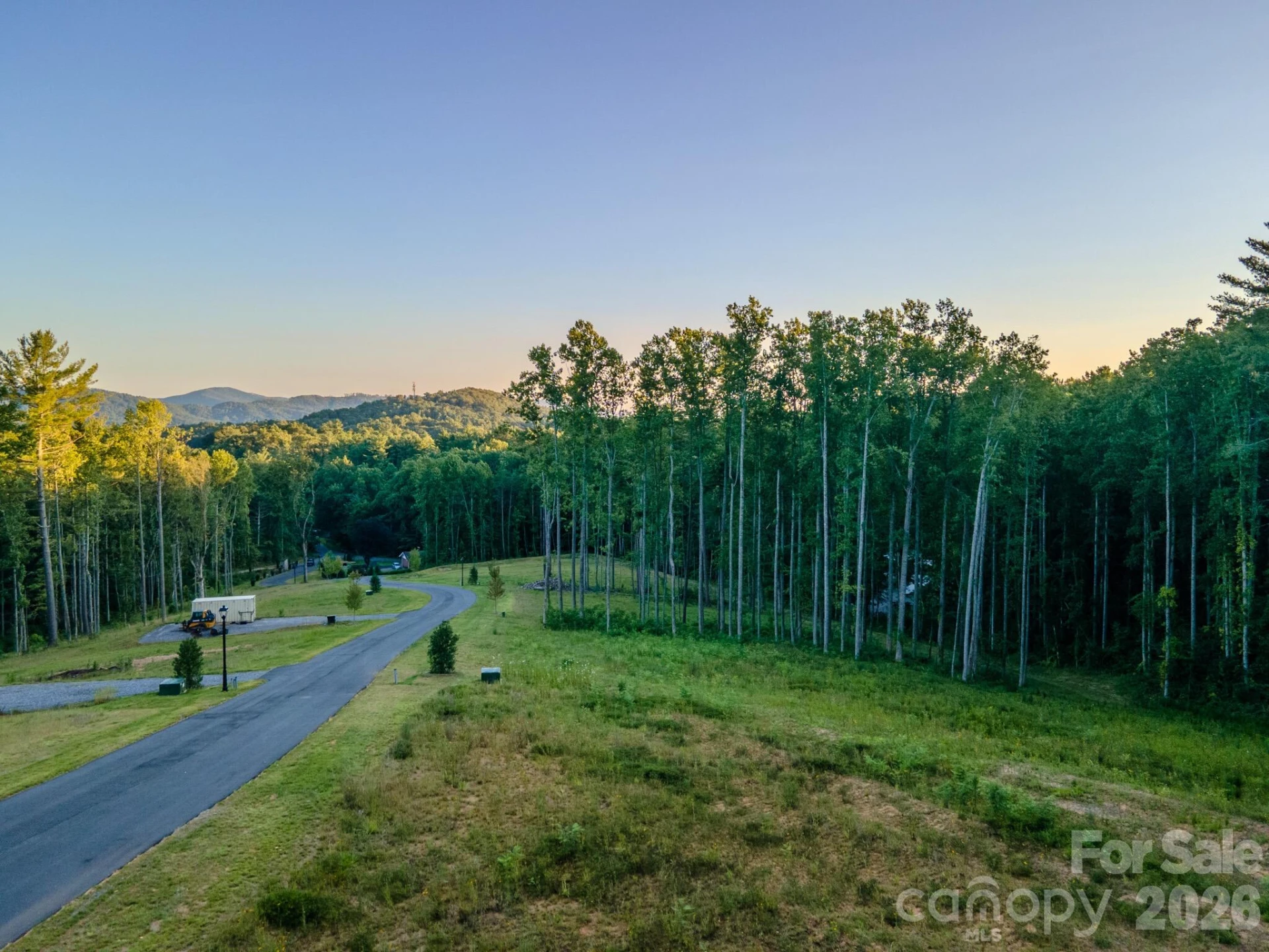 444 Irvine Drive - Photo 4