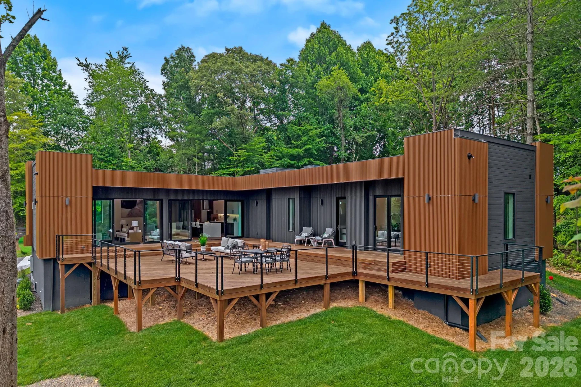 200 Manchester Way - Photo 3