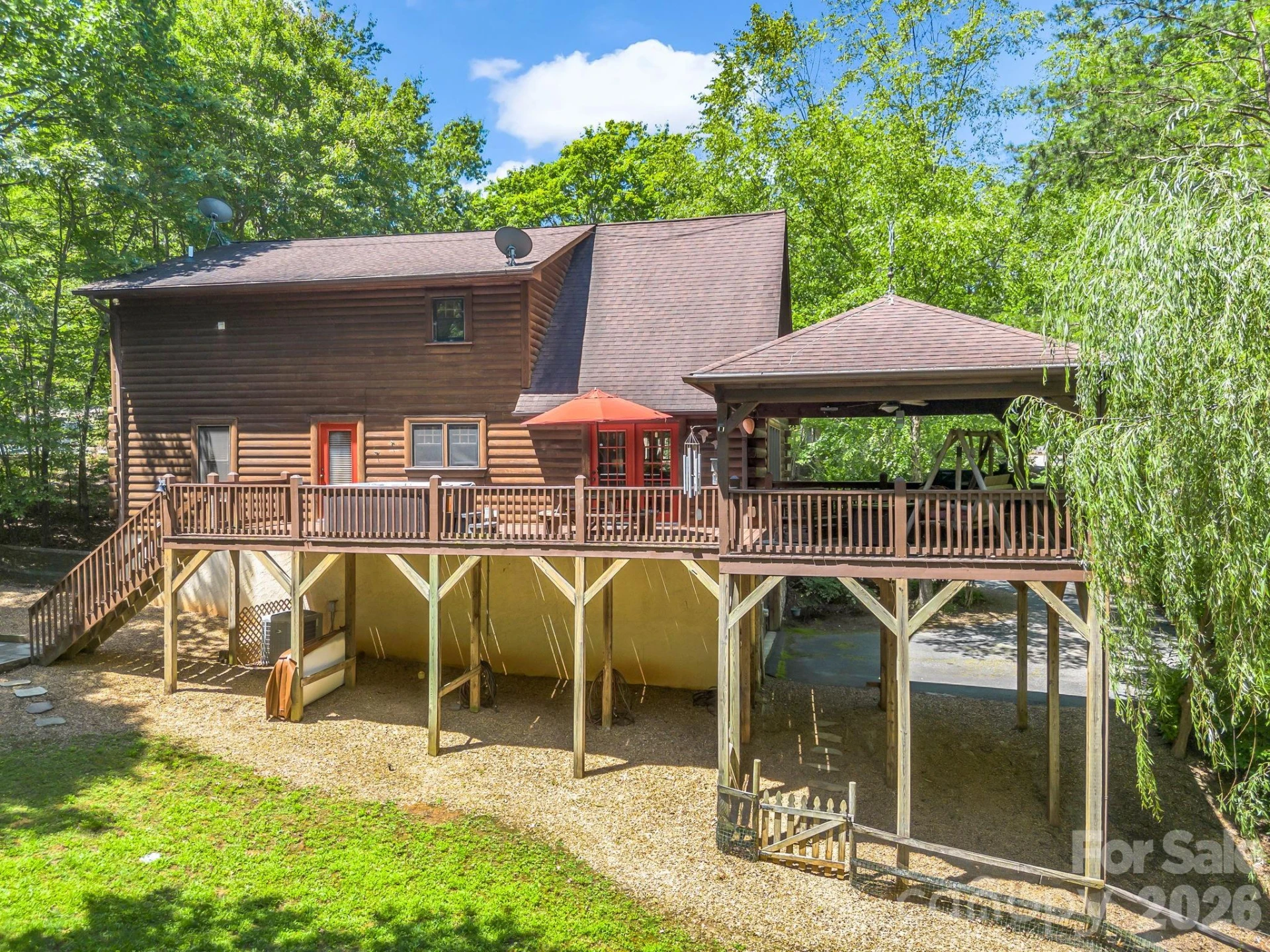 136 Dalton Court - Photo 4