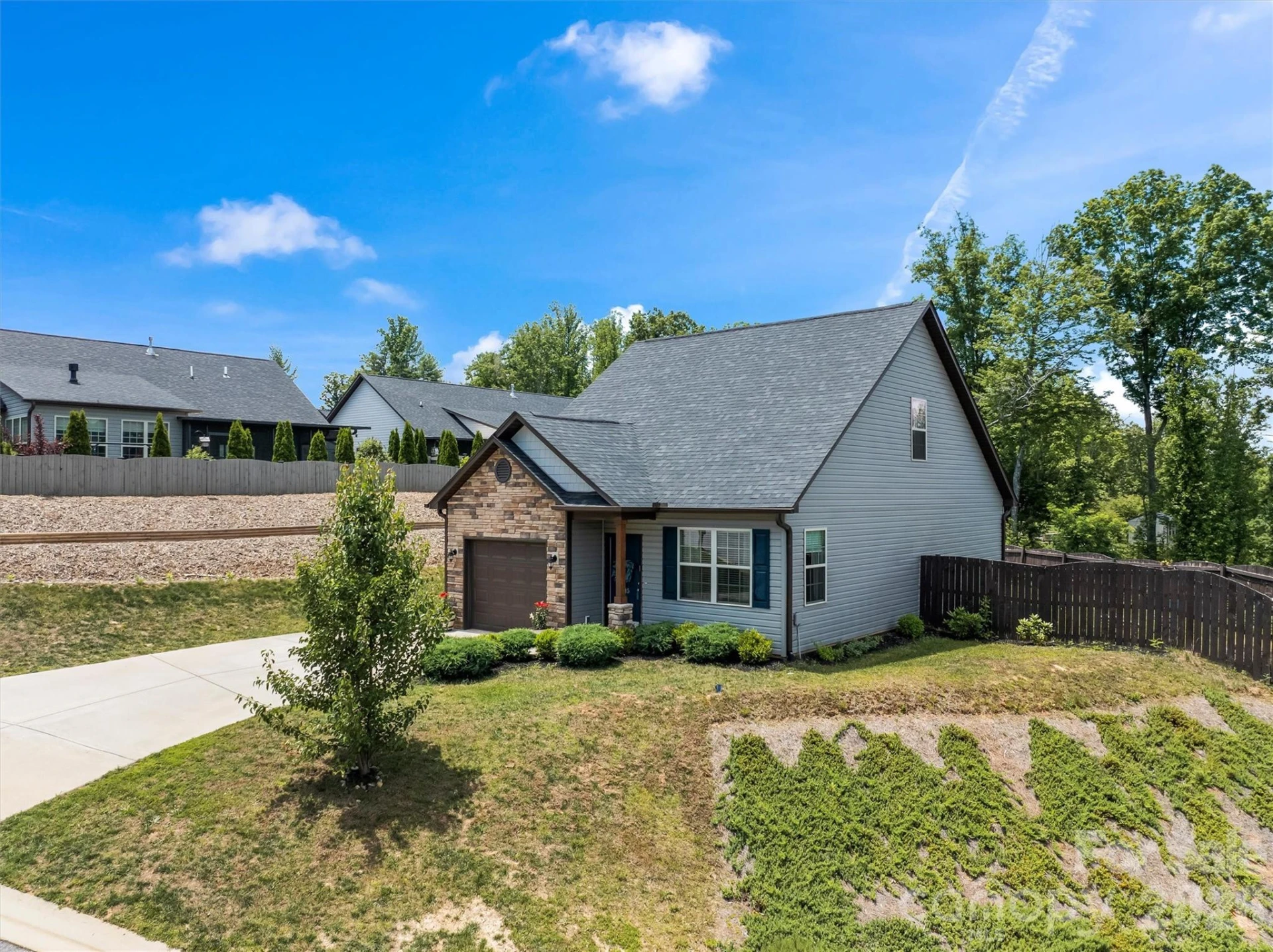 115 Water Leaf Drive - Photo 2