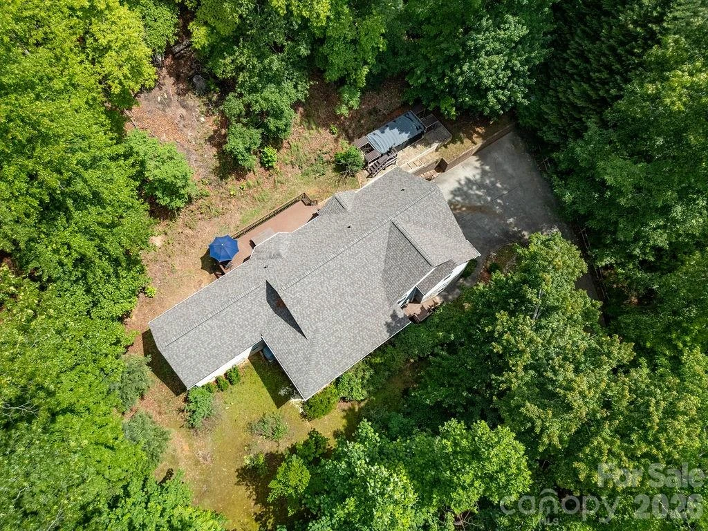 144 Lakeland Drive - Photo 3