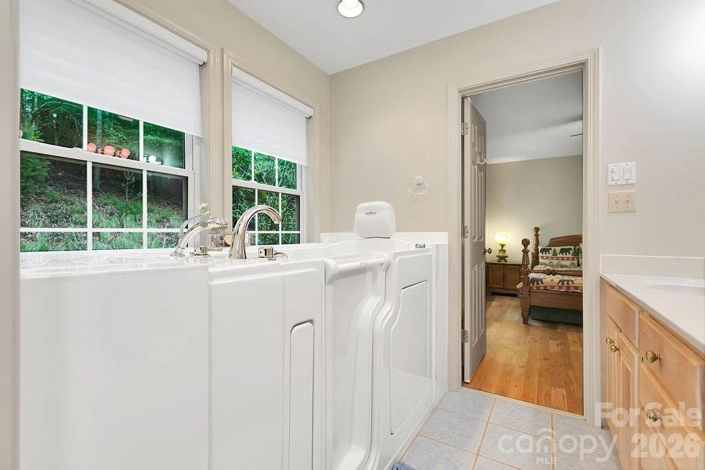 144 Lakeland Drive - Photo 28