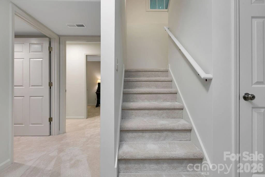 144 Lakeland Drive - Photo 30