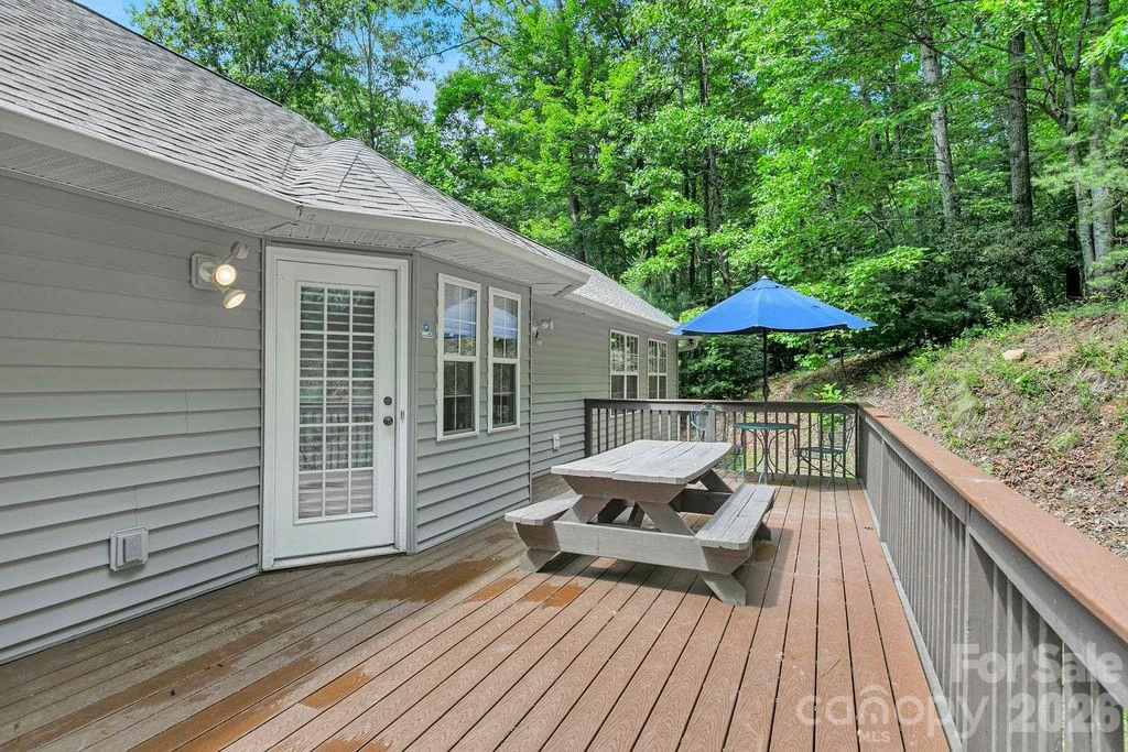 144 Lakeland Drive - Photo 35